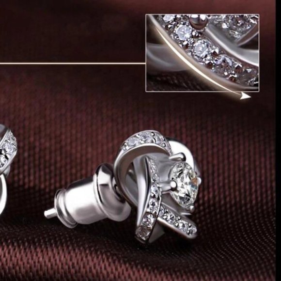 *NEW 925 Sterling Silver Diamond Infinity Earrings - Picture 7 of 10